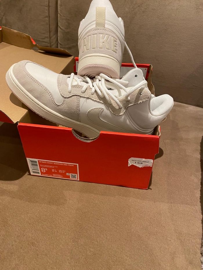 Basket Nike neuve - photo numéro 6