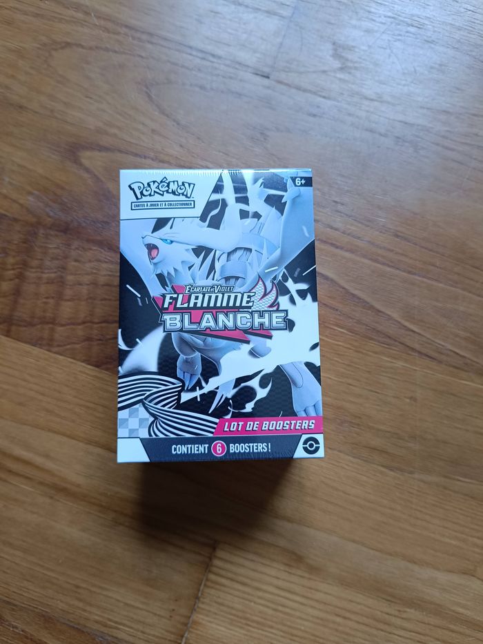 Pokemon - Lot EV10.5 bundle + classeur Flamme Blanche - photo numéro 3