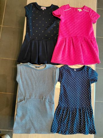 Lot de 4 robes fille