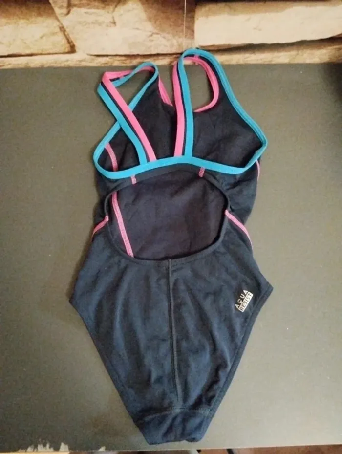 💐 Maillot de bain 1 pièce 6ans 💐 - photo numéro 3