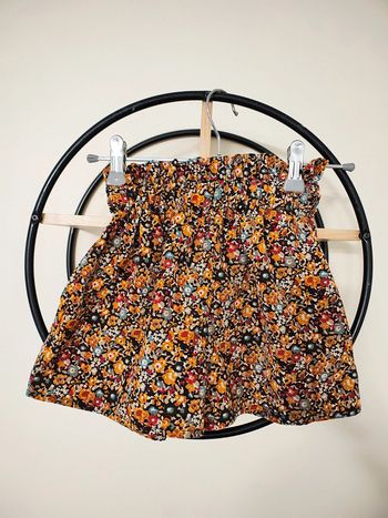 6 ans short été fluide ( étiquette coupée)