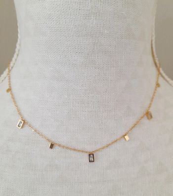 Joli collier pierres rectangulaires