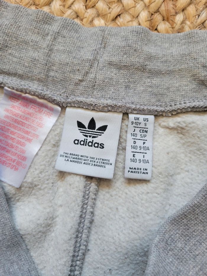 Short coton Adidas Original - 9/10 ans - photo numéro 4
