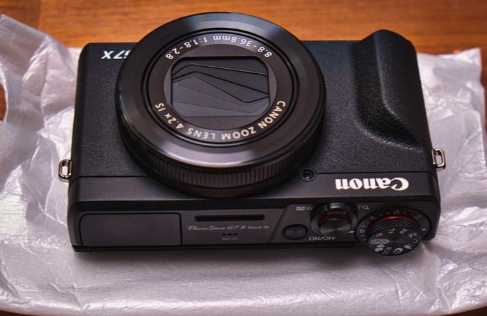 Appareil photo compact Canon Powershot G7 X Mark III neuf avec kit vlogger premium - photo numéro 2