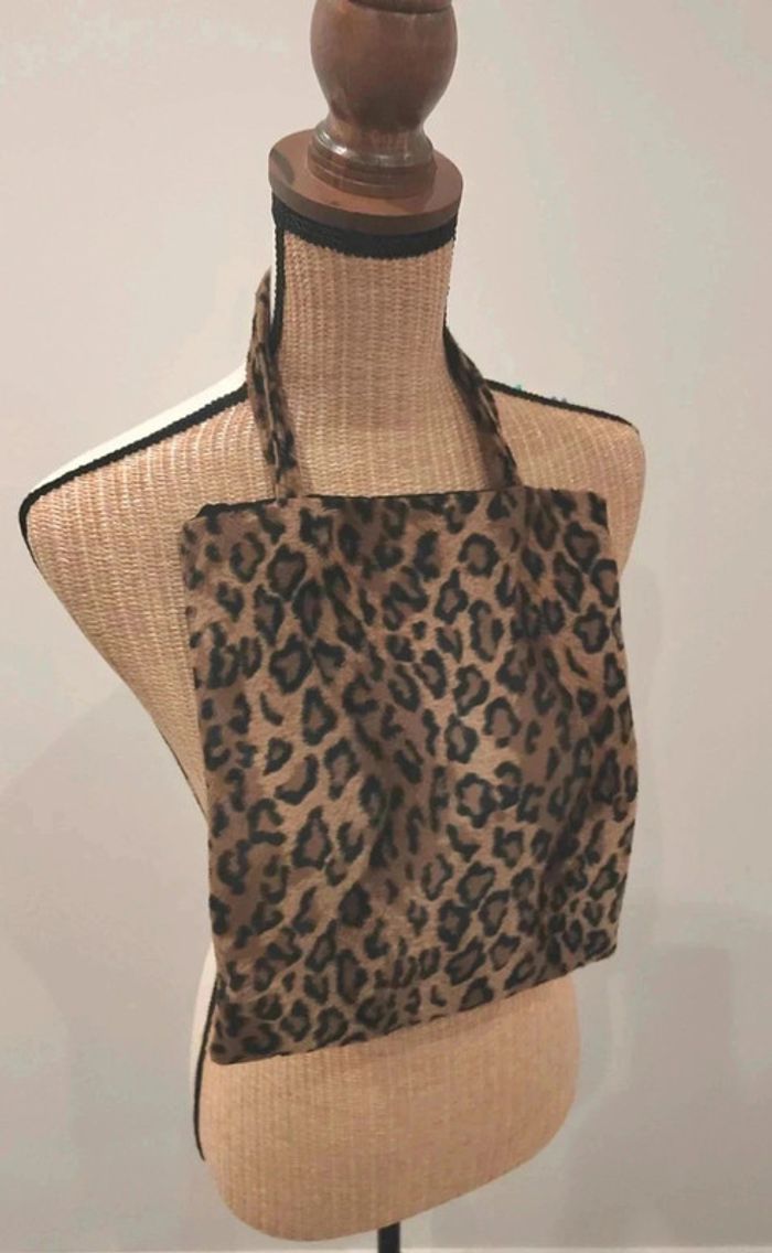 35 € Petit sac à main imprimé léopard vintage