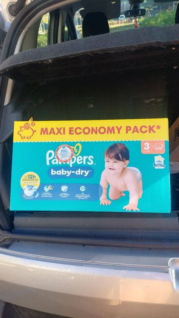 Carton de couche pampers taille 3