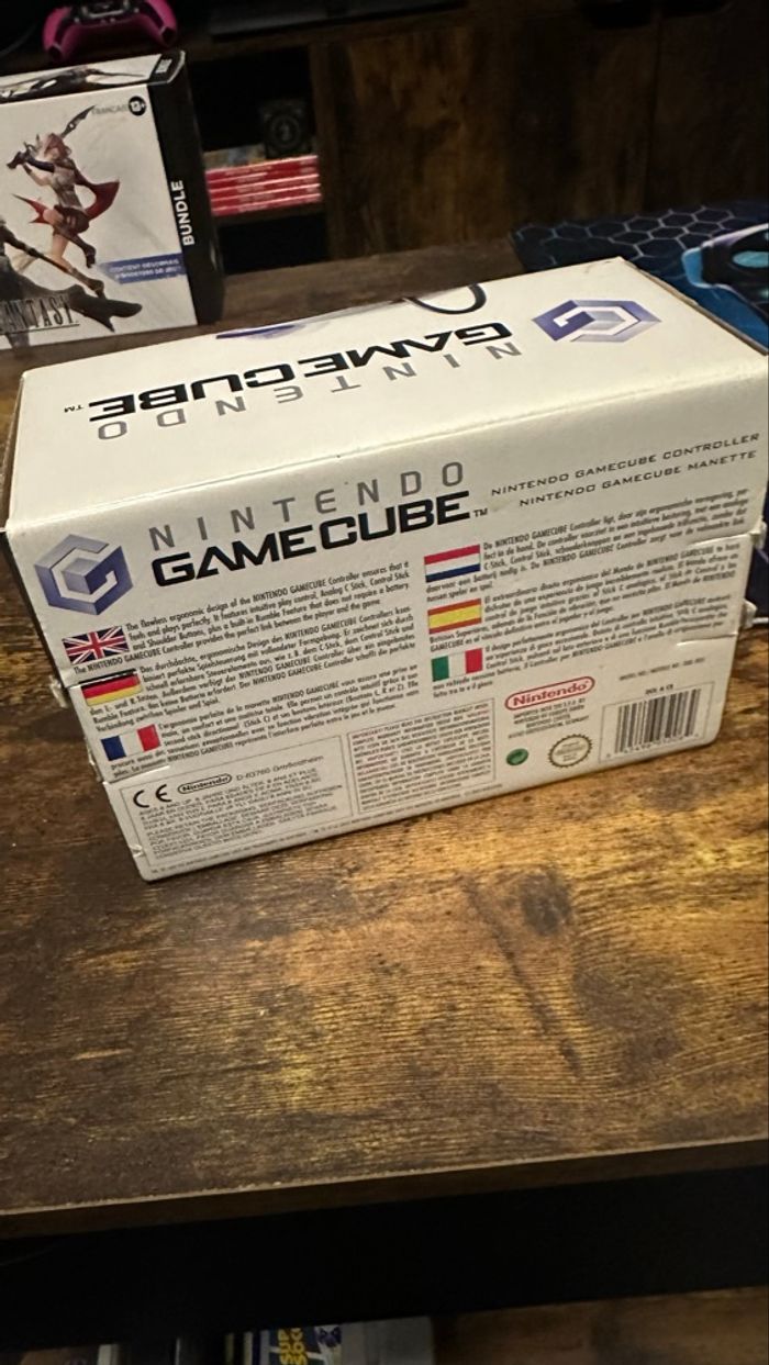 Manette Gamecube Officiel en boîte - photo numéro 7