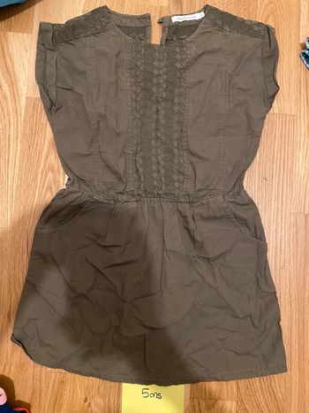 Jolie robe kaki 5 ans