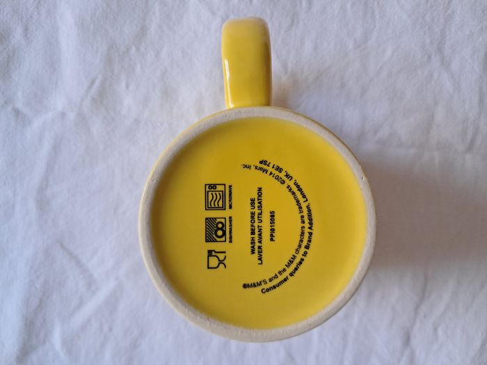 Tasse à café mug jaune M&m's rouge Mars 2014 - photo numéro 5