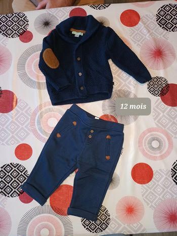 Tenue ensemble gilet jogging 👦 Neuf taille 12 mois