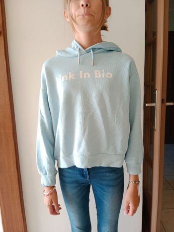 Sweat à capuche bleu