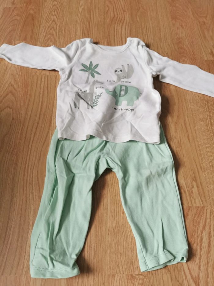Lot 3 pyjama 6 9 mois - photo numéro 4