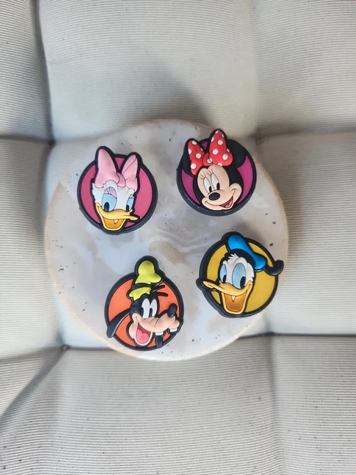Jibbitz crocs disney
