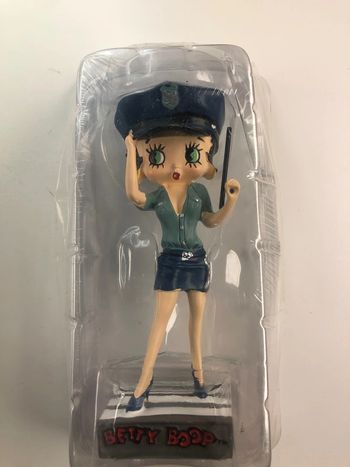 Betty boop agent de police statuette résine