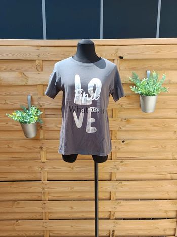 T-shirt Stradivarius taille M