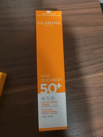 Lait en spray solaire