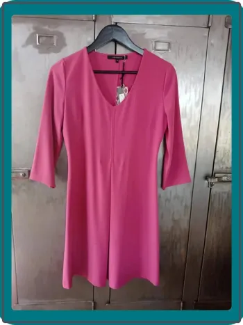 Robe rose manches 3/4 La Fée Maraboutée taille 36 neuve