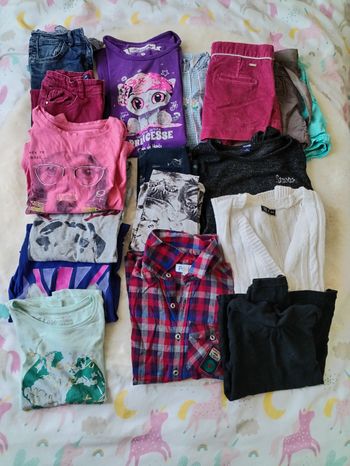 Lot de 17 vêtements fille 8 ans + 3 offerts ! 🎁