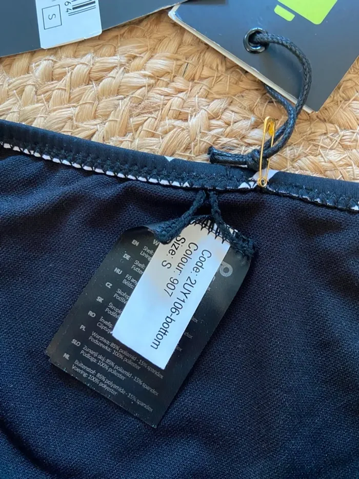 Culotte maillot de bain noir et blanc Taille S - photo numéro 3