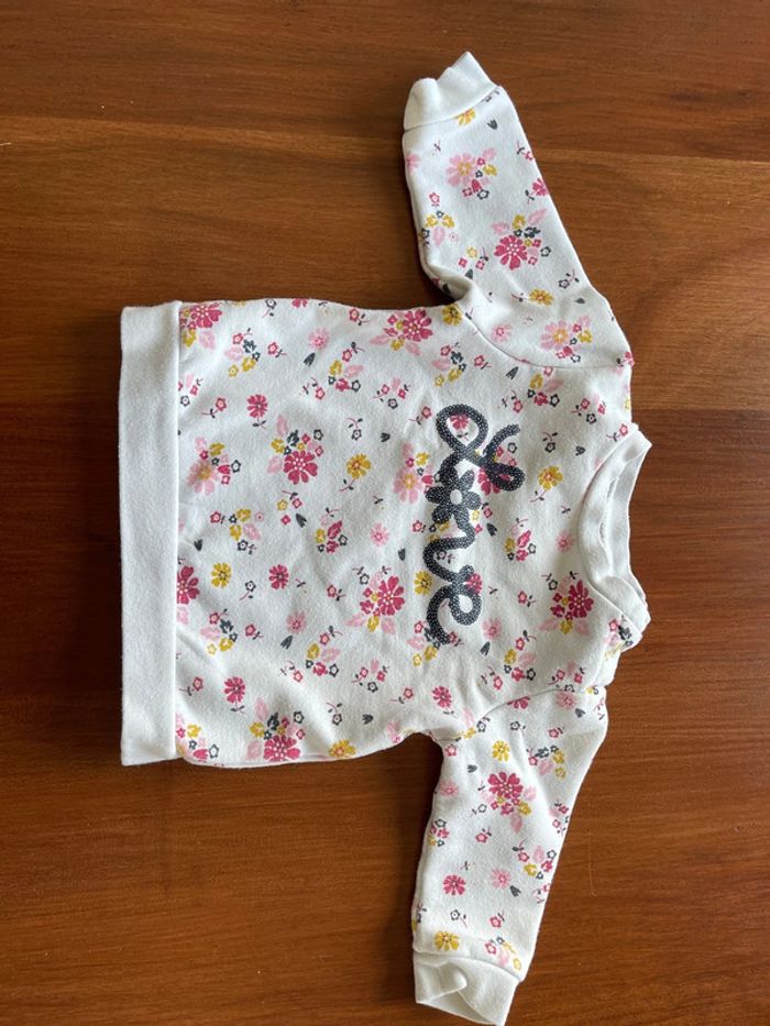 Pull bon état marque inconnu taille 3-6 mois - photo numéro 2