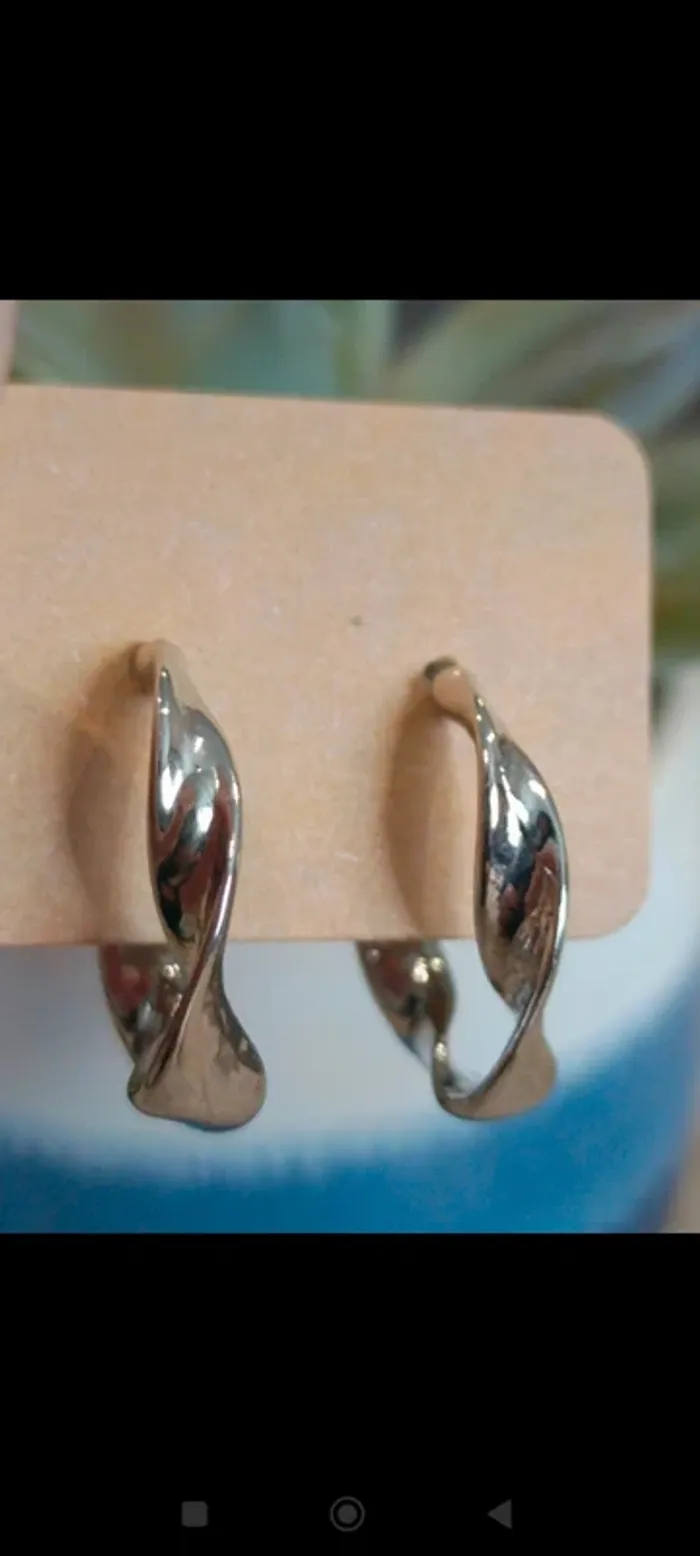 Boucles d'oreilles créoles torsadées - photo numéro 2