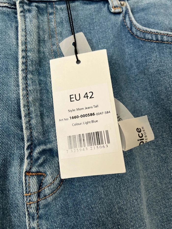 Jean 42 - photo numéro 2