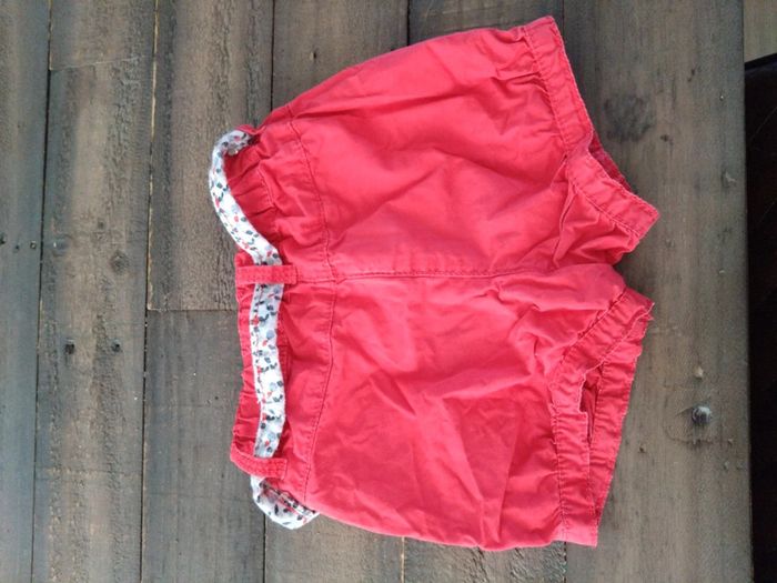 Short Rouge obaibi été 18 mois - photo numéro 2