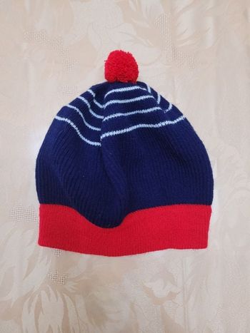 Bonnet avec pompon