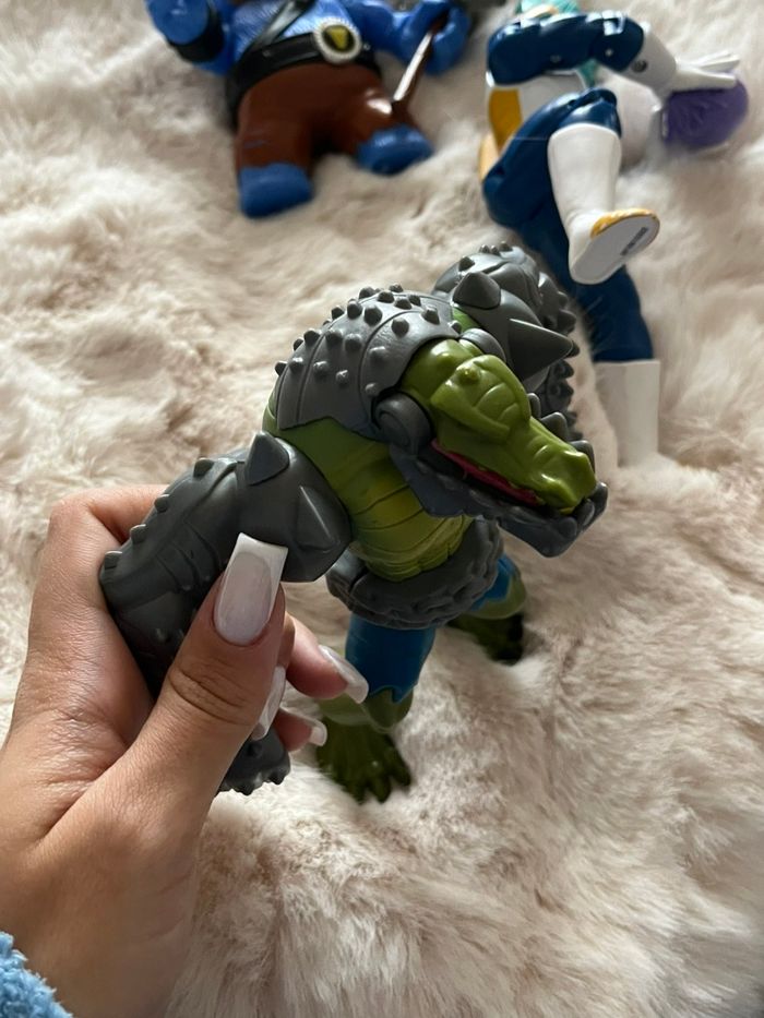 Lot 4 grande Figurine - Dragon Ball, Ben 10, DC Comics & Grojband ! 💥 - photo numéro 3