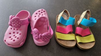 Crocs et sandalette 25 be