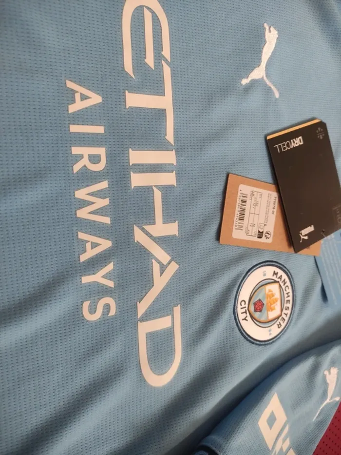 Maillot de foot Manchester City, Puma Authentique Officiel taille enfant 11/12 ans, Neuf - photo numéro 6