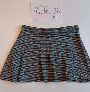Jupe en tissu taille M en très bon état