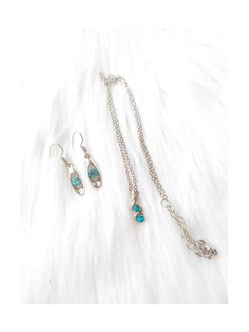 Parure métal argenté collier strass turquoise + boucles d’oreilles pendantes pierre bleue