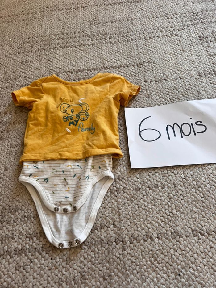 Body manche court tee shirt intègre 6 mois
