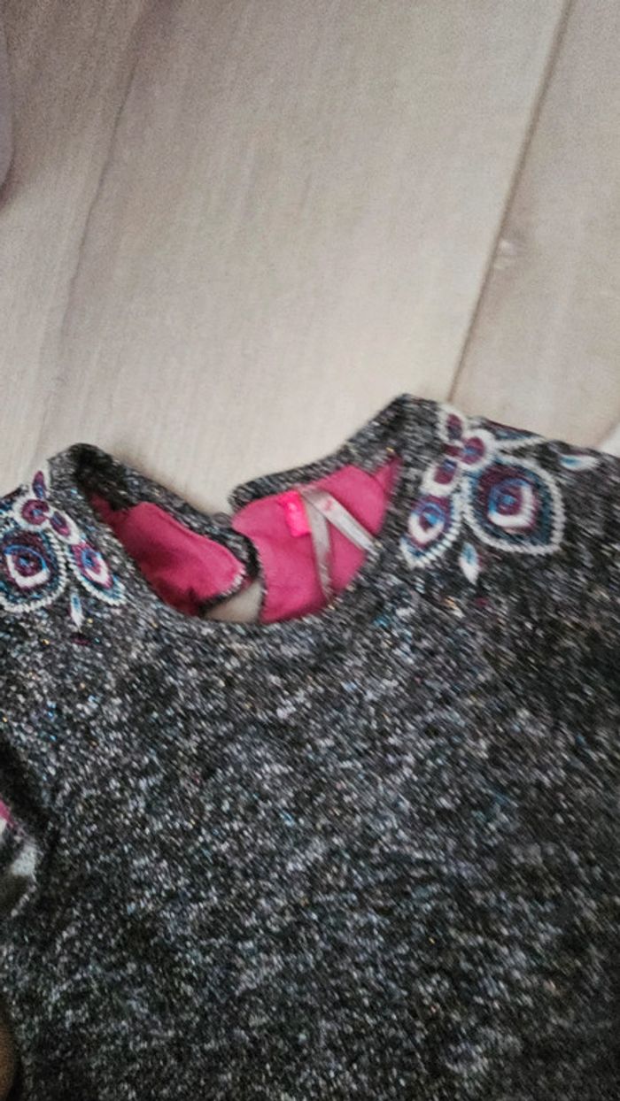 Lot de 4 robes et salopette été taille 5 ans - photo numéro 3