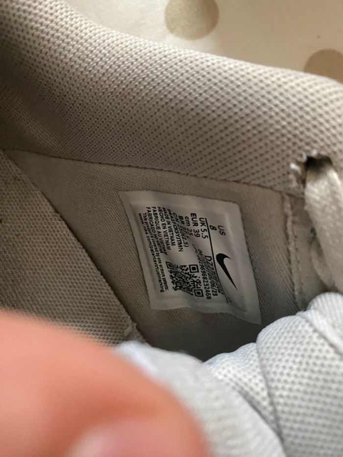 paire d’ Air Force One taille 39 blanche et beige - photo numéro 5