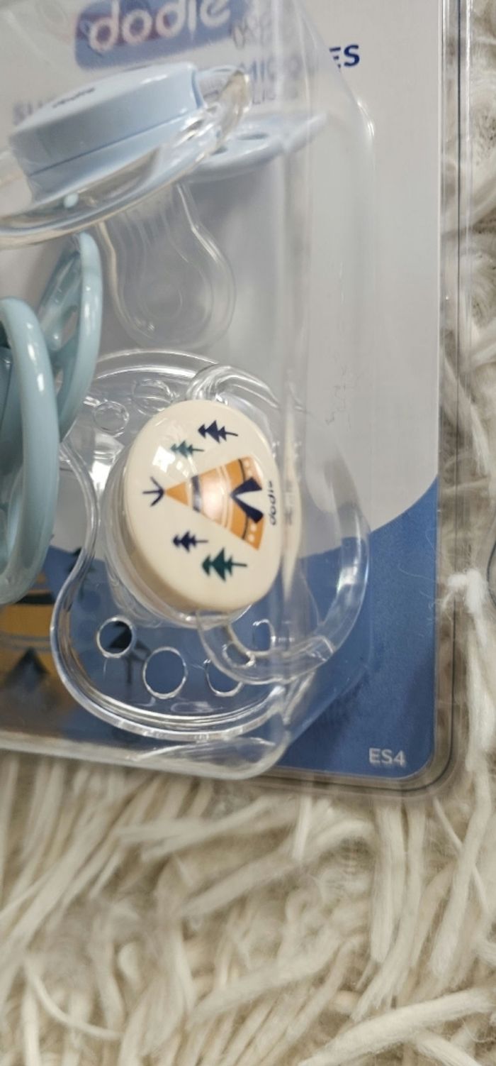 Lot de 6 sucettes anatomiques Dodie 6 mois + - photo numéro 3