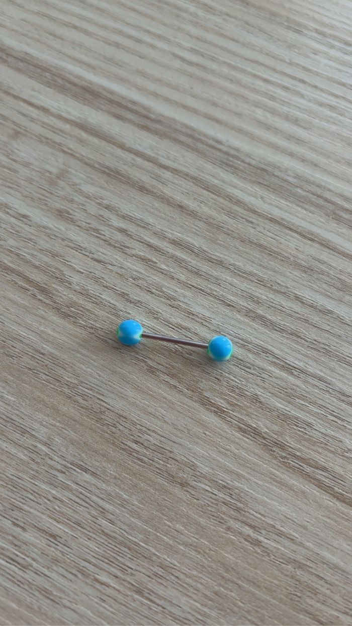 Piercing à la langue en acier inoxydable