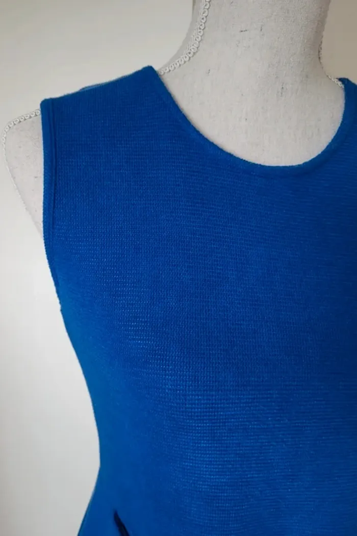 Robe sans manches bleu électrique Sweewë Taille M/L ou 38 40 - photo numéro 4