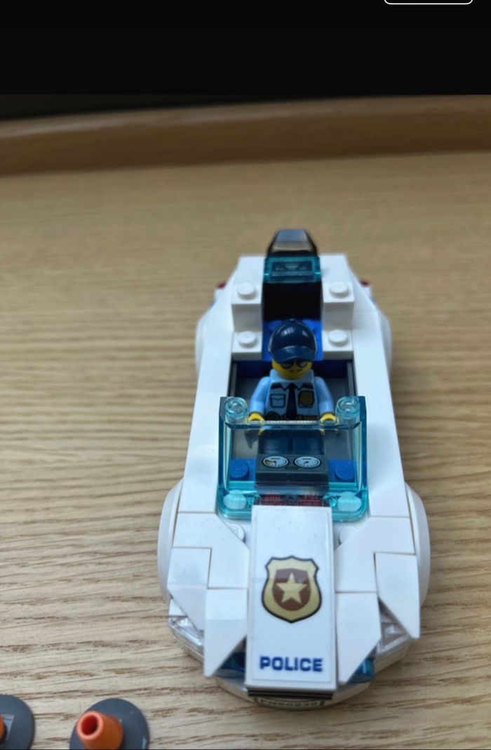 Lego city voiture de police - photo numéro 3