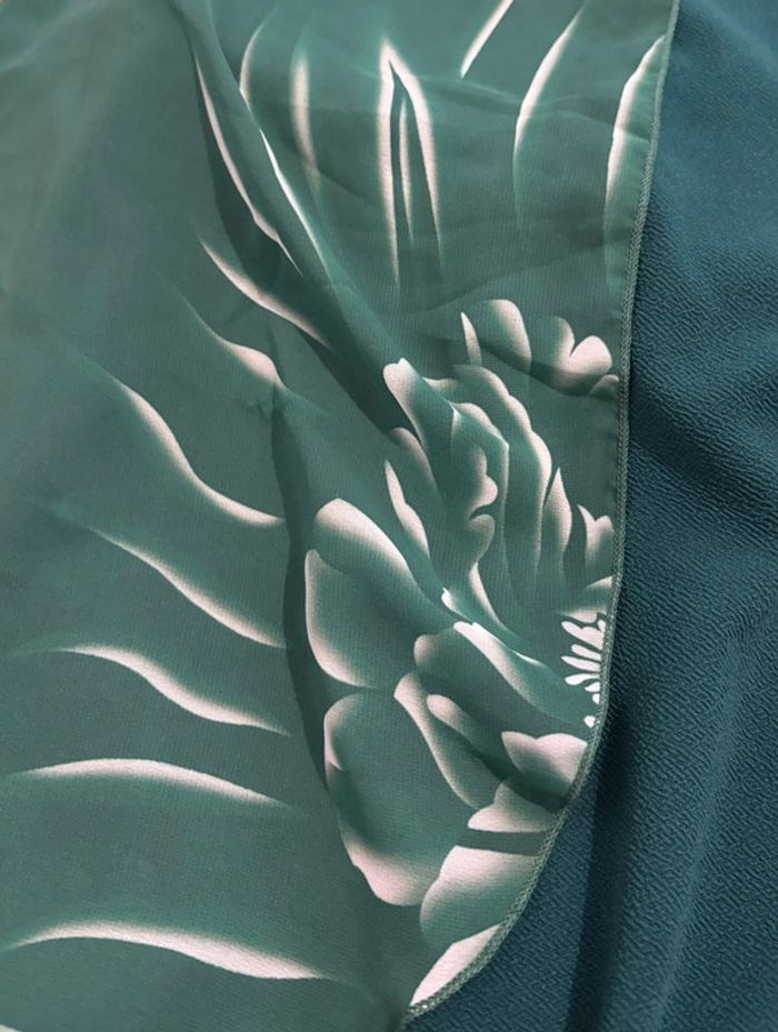 Robe verte fleurie - photo numéro 2