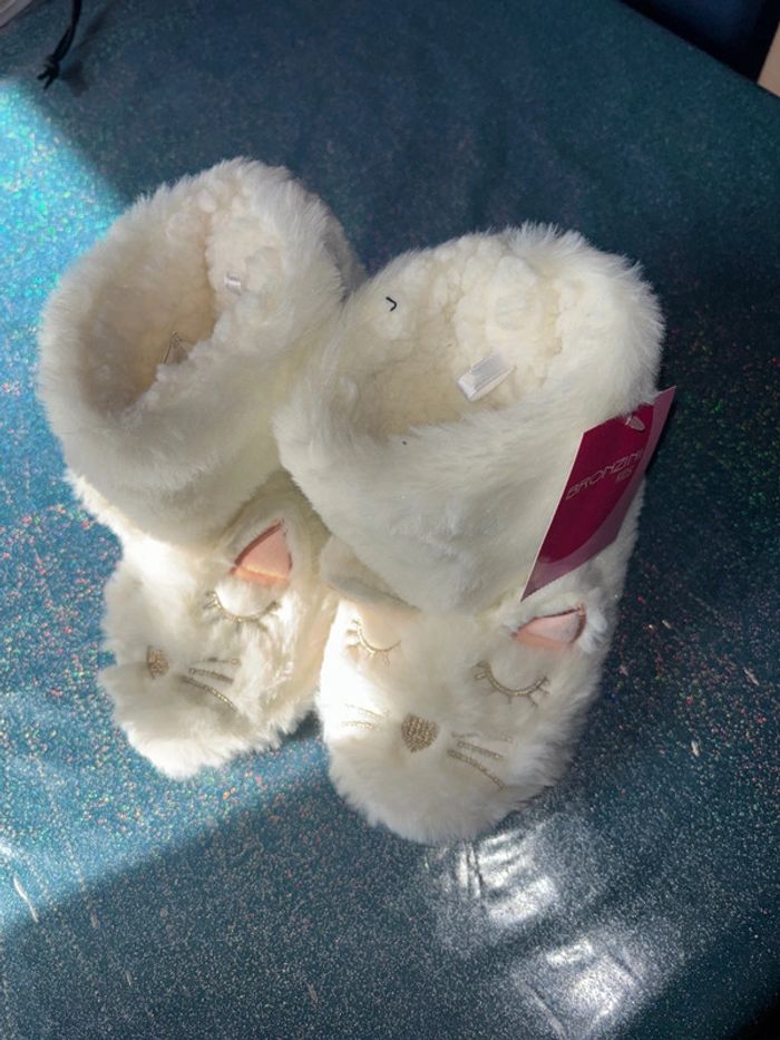 Chaussons bottes neufs t 28/29