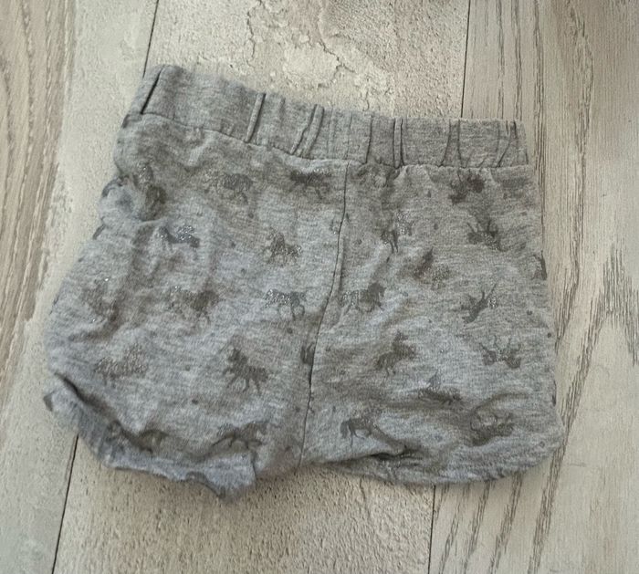 Short 18-24 mois - photo numéro 5