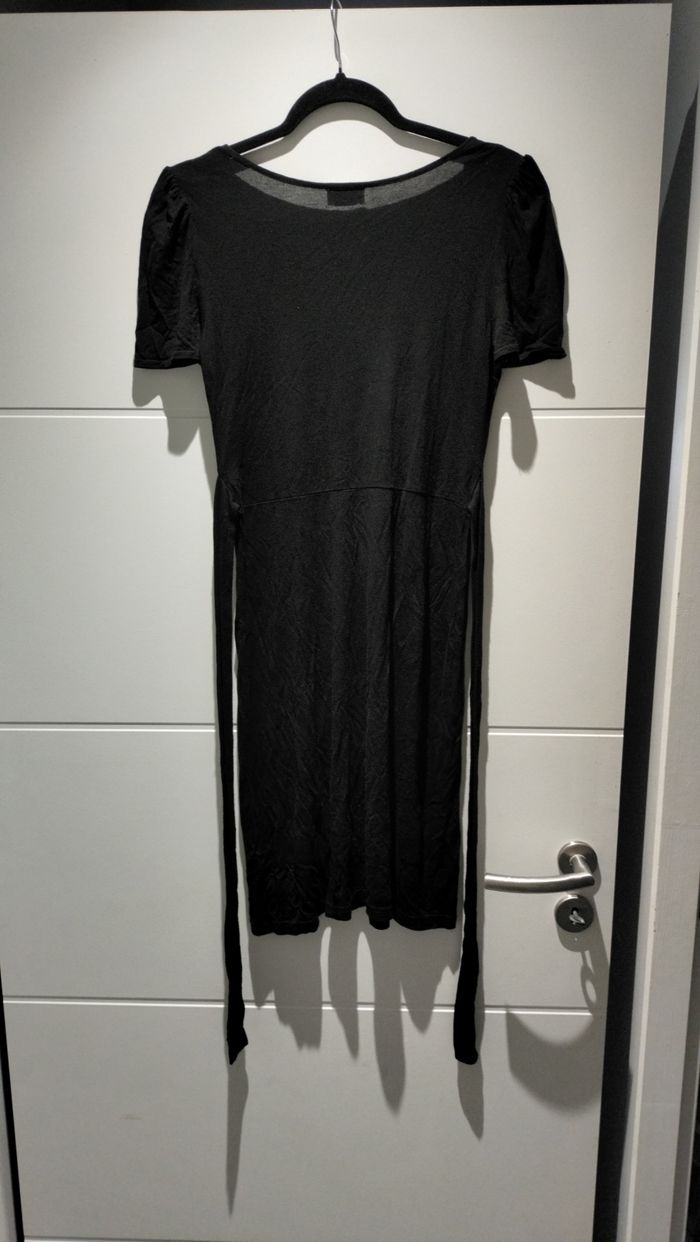 Robe noire - photo numéro 3