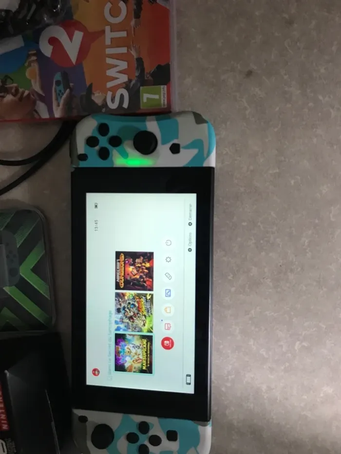 Nintendo switch avec accessoires - photo numéro 3