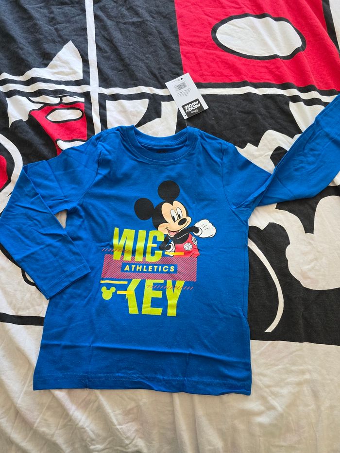 T-shirt mickey 7ans