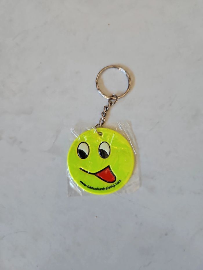 Porte clé smiley Neuf U40 - photo numéro 2
