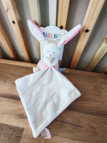 Lapin blanc et rose baby nat neuf