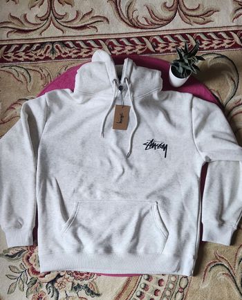 Pull Stüssy