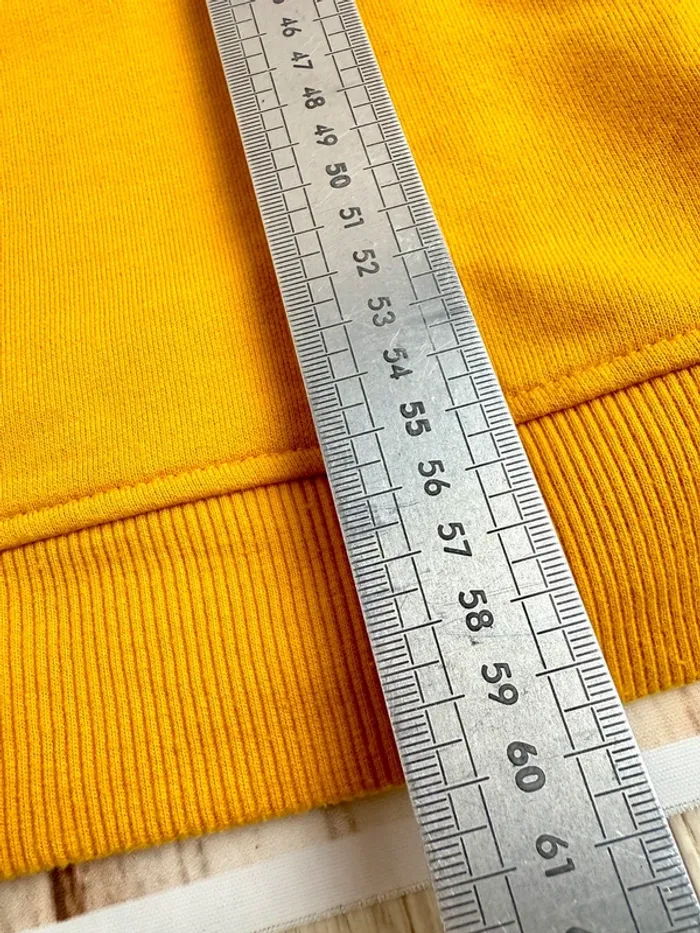 Pull Disney Mickey jaune XS – Disneyland Paris - photo numéro 8